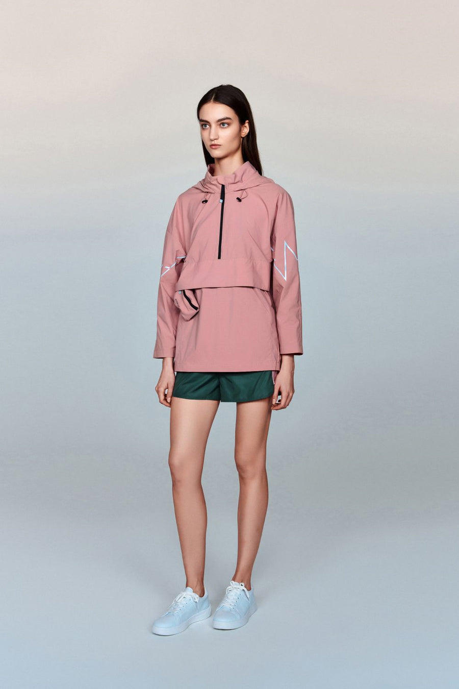 Eros Water- and Wind Resistant Windbreaker with Pleated Panels