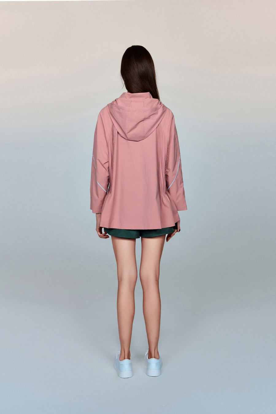 Eros Water- and Wind Resistant Windbreaker with Pleated Panels