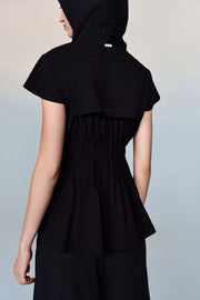 Artemis Water- and Wind resistant Long Sleeved Jacket with Pleated Waist