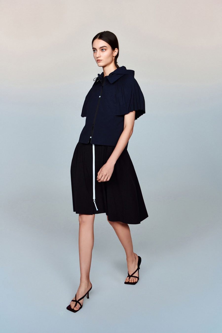 Bianca Essential Water- and Wind-resistant Jacket with Pleated Cape