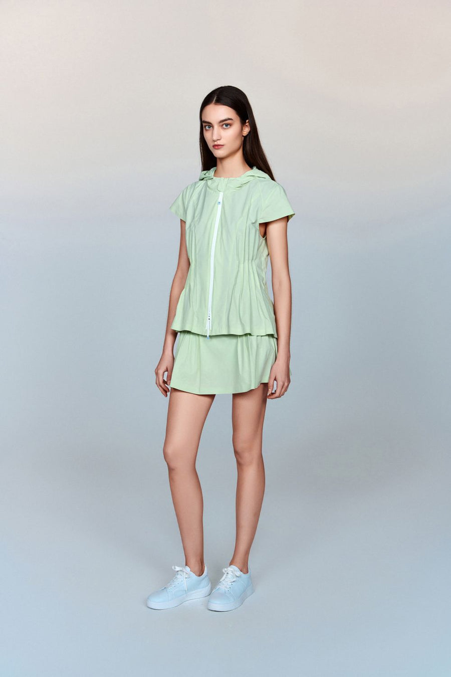 Artemis Water- and Wind resistant Long Sleeved Jacket with Pleated Waist