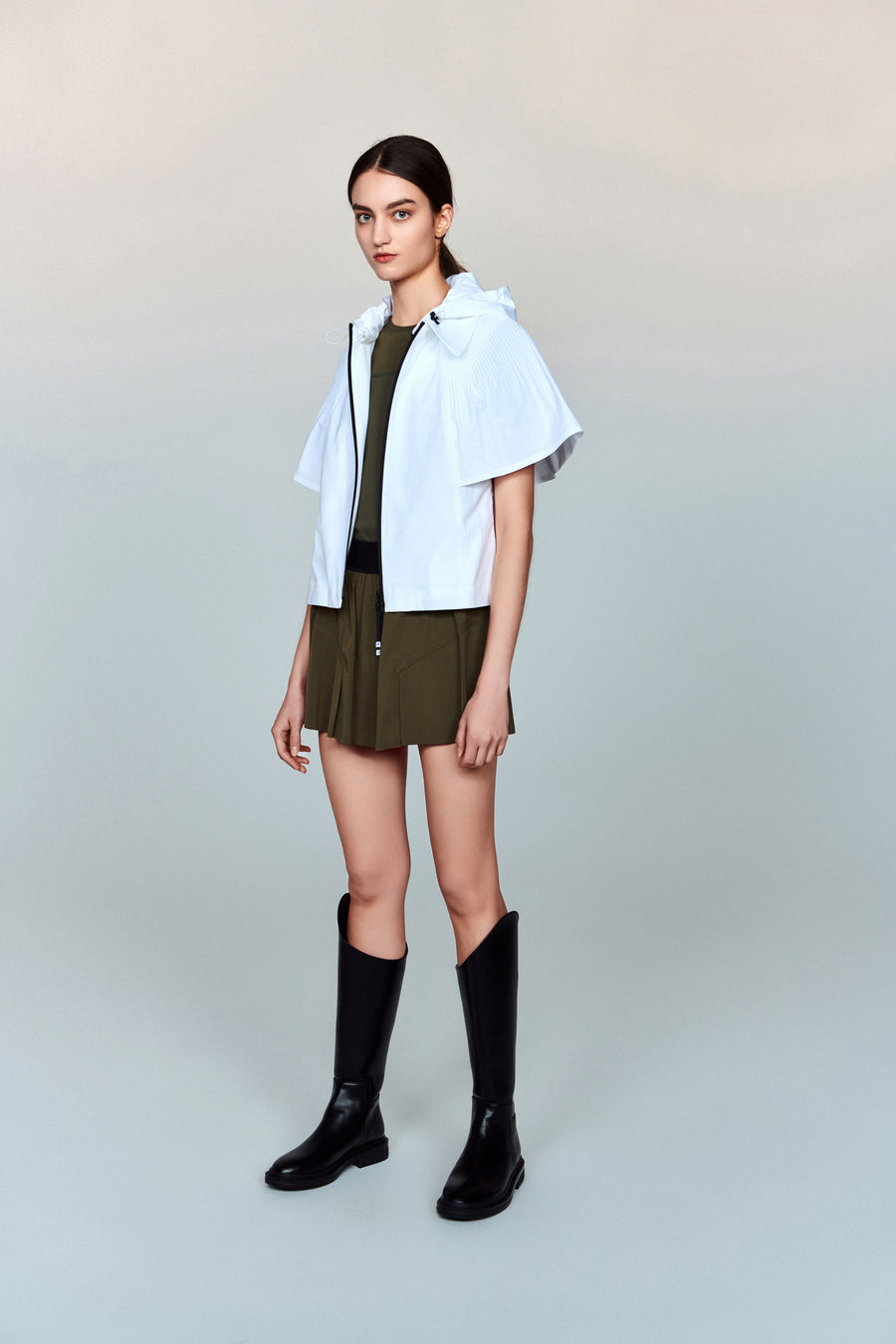Bianca Essential Water- and Wind-resistant Jacket with Pleated Cape
