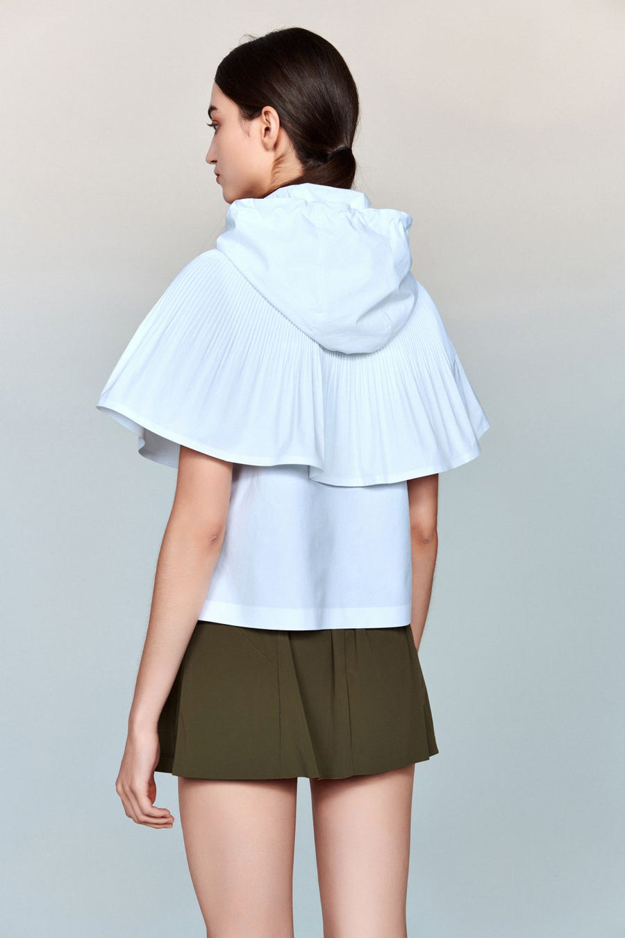 Bianca Essential Water- and Wind-resistant Jacket with Pleated Cape