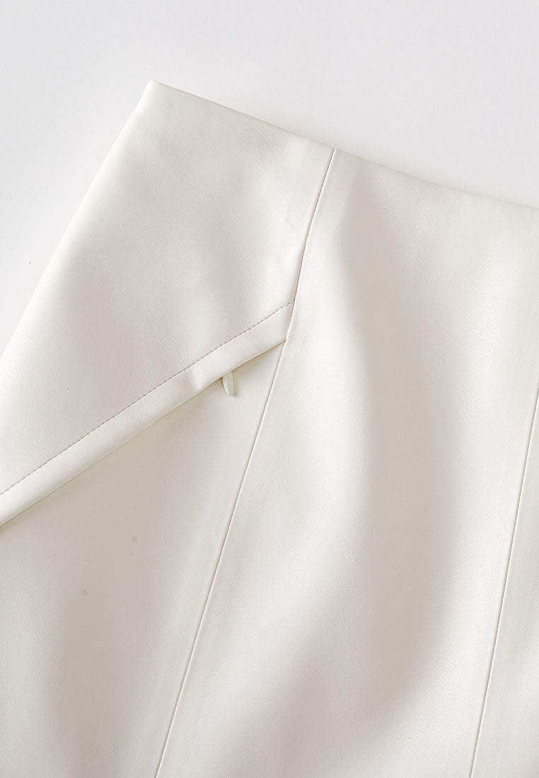 Hazel Water-Repellent Sustainable Vegan Leather Skirt with Natural Pigment