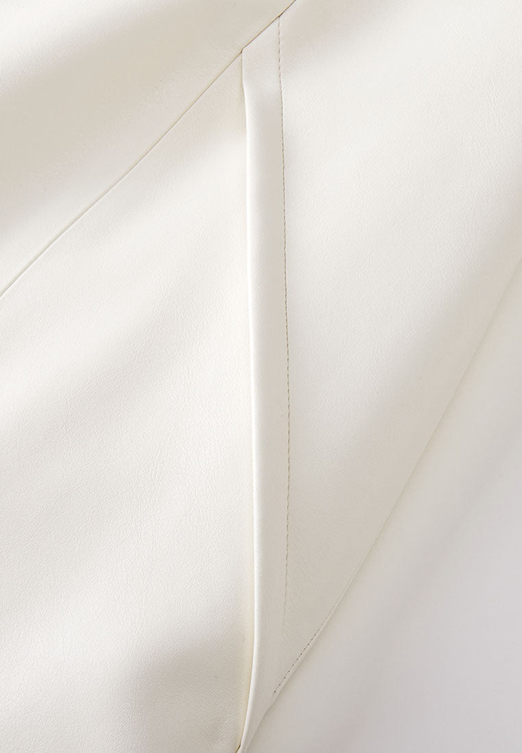 Hazel Water-Repellent Sustainable Vegan Leather Skirt with Natural Pigment