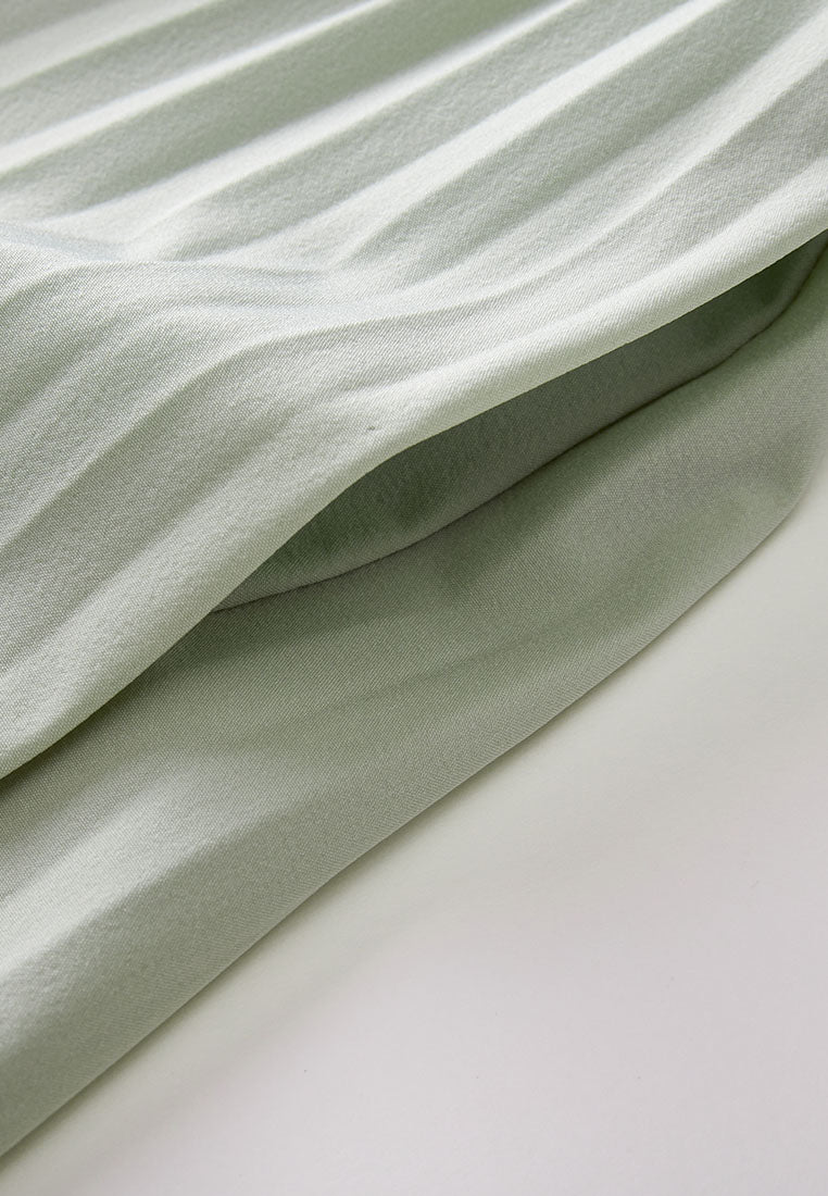 Bleeker Sustainable Nylon Water-Repellent Anti-Crease Pleated Skirt