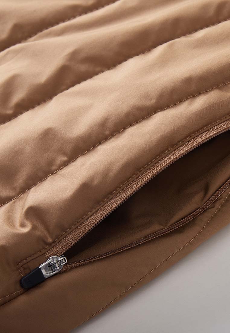 Sequoia 2-in1 Vest with Sustainable Padding and Detachable Pouch