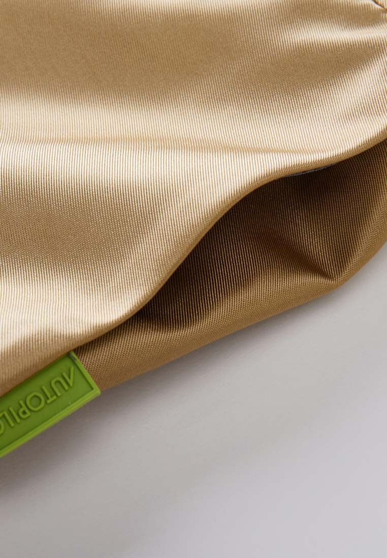 Niamh Gleaming Skirt with Pleated Slit
