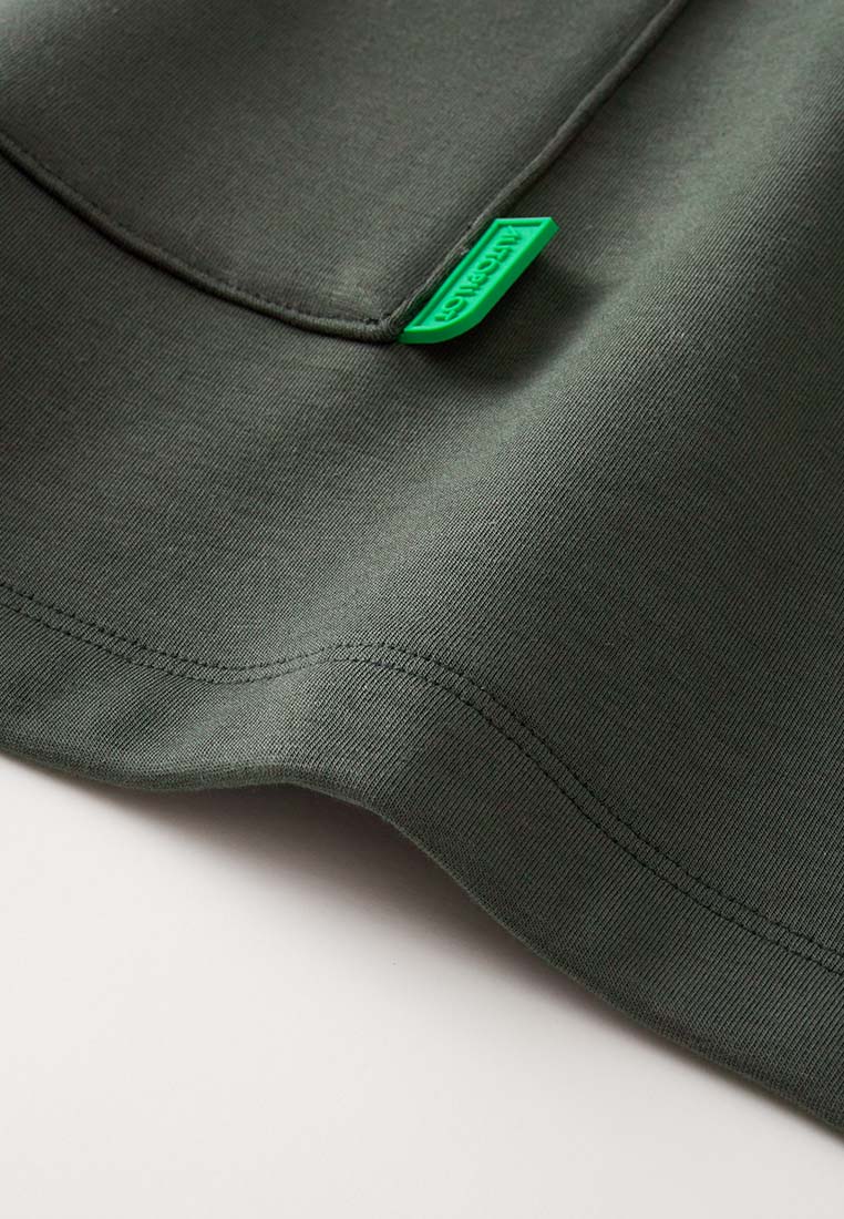 Everglade Easy-Fit Recycled Polyester and Organic Cotton 2-in-1 Shawl with Front Pockets