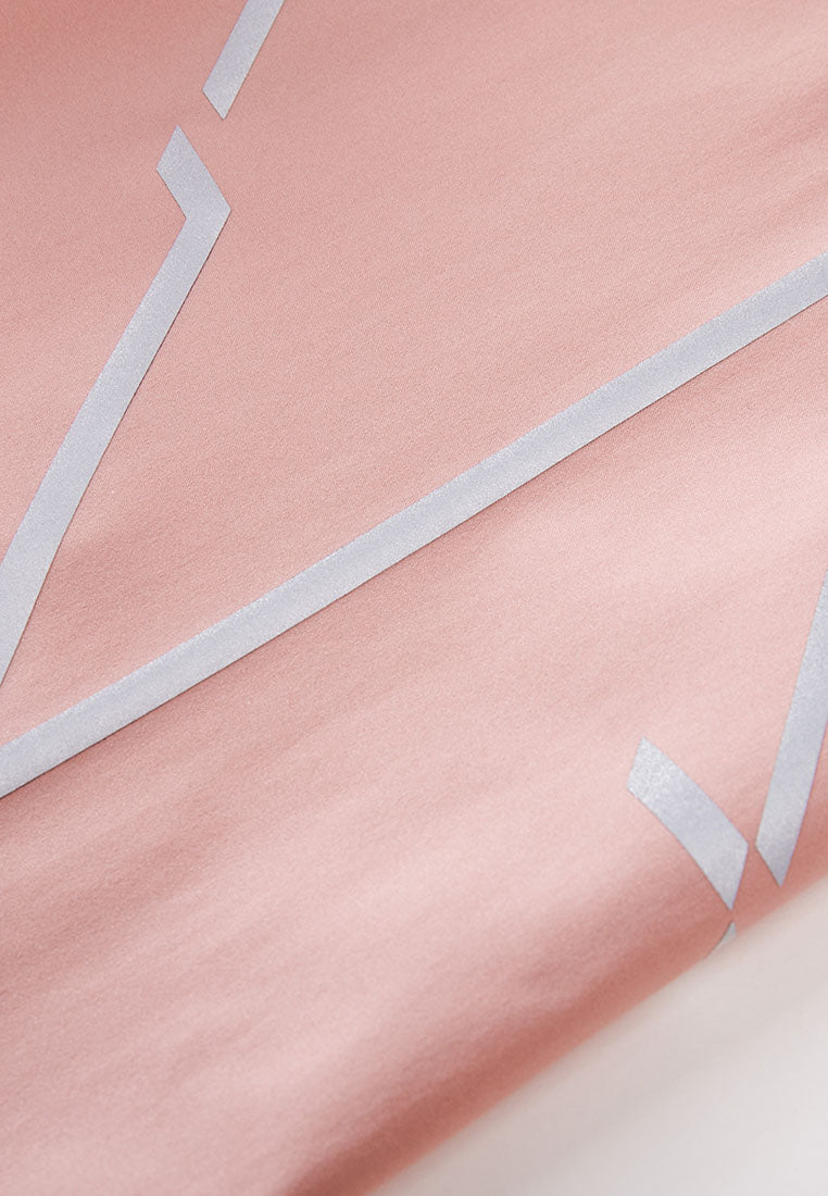 Eros Water- and Wind Resistant Windbreaker with Pleated Panels
