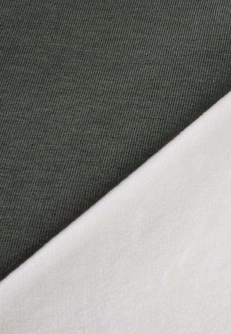 Everglade Easy-Fit Recycled Polyester and Organic Cotton 2-in-1 Shawl with Front Pockets