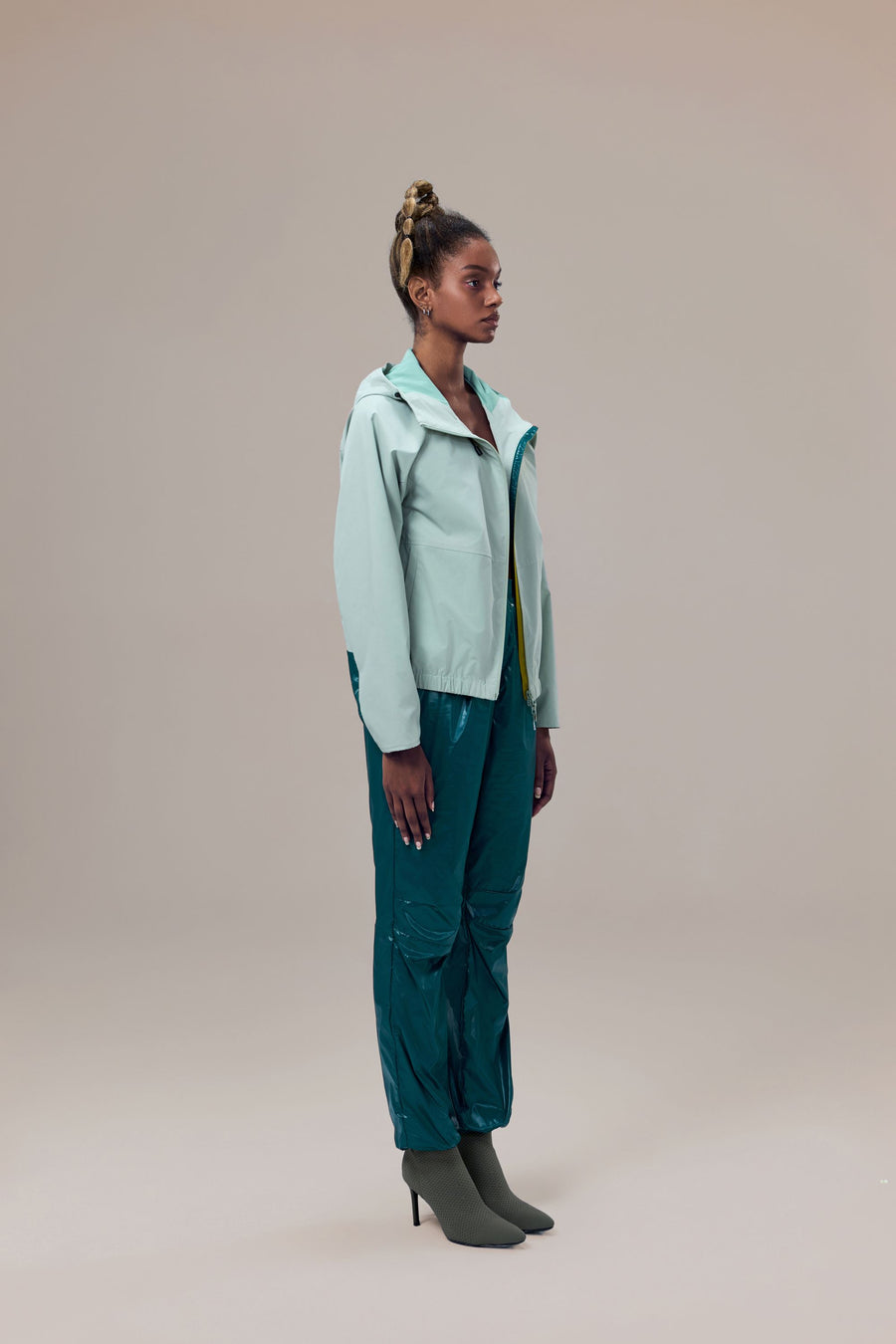 Brooklyn Lightweight Water-Repellent Anti-Static Hooded Jacket