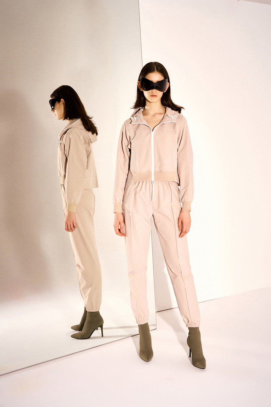 Simone Water and Wind-resistant Short Hoodie
