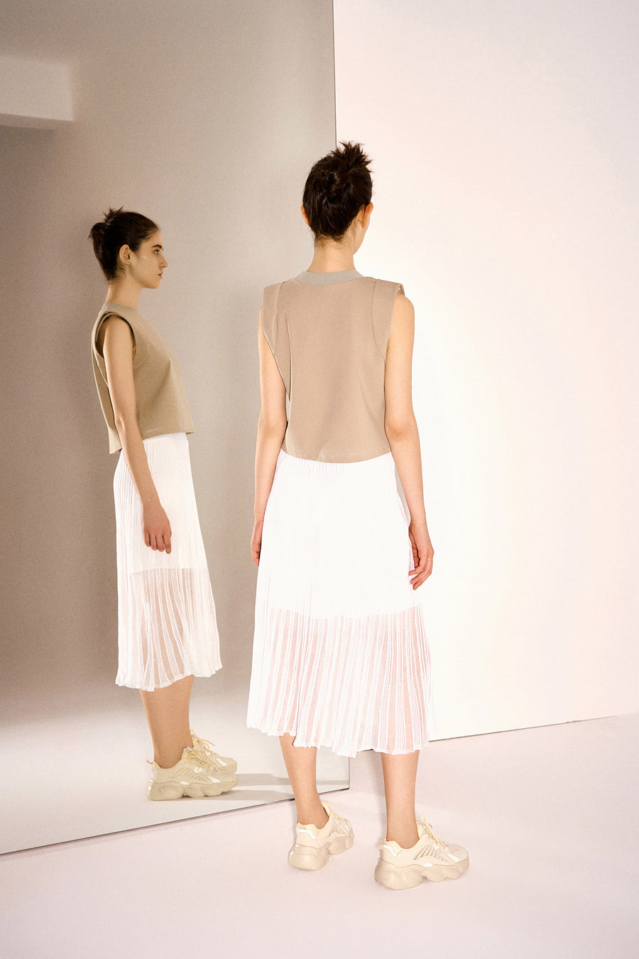 Hot Shot Easy-care Lightweight Pleated Skirt