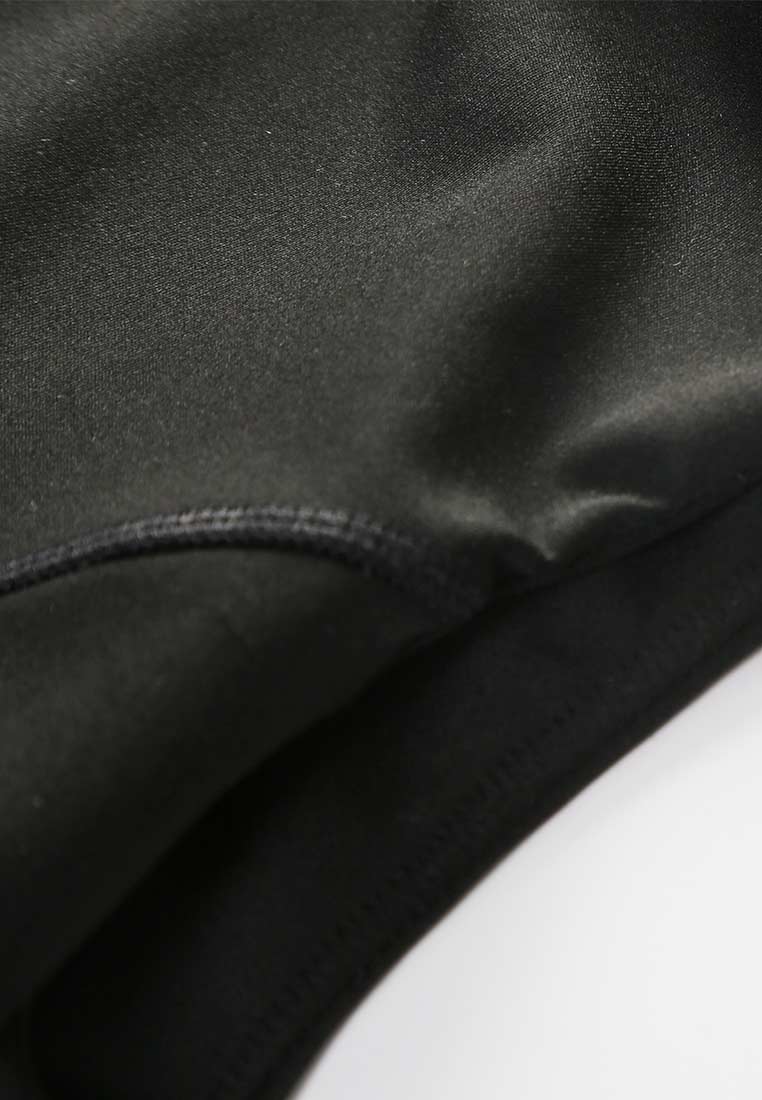 Nicole Sleeveless Fitted Turtleneck