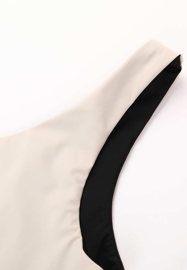 Body-Define One-Shoulder Crop Top