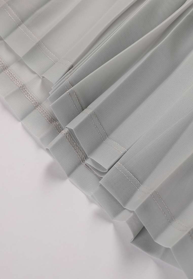 Ace Sleeveless Pleated Dress