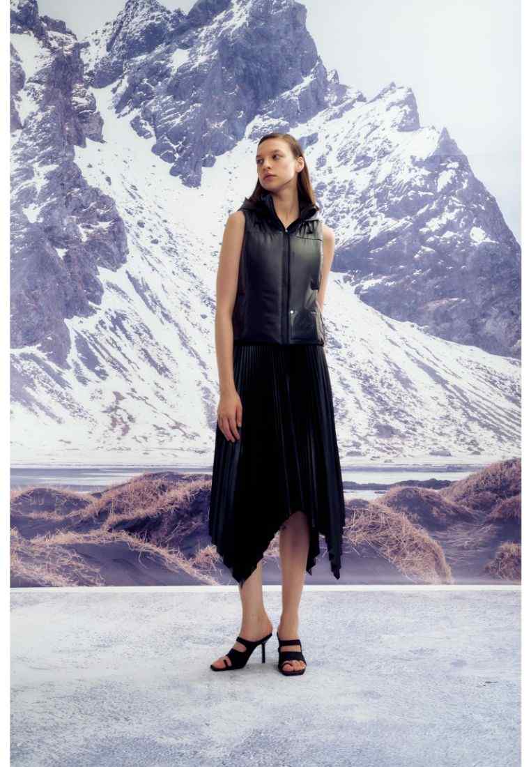 Penelope Customisable Cape