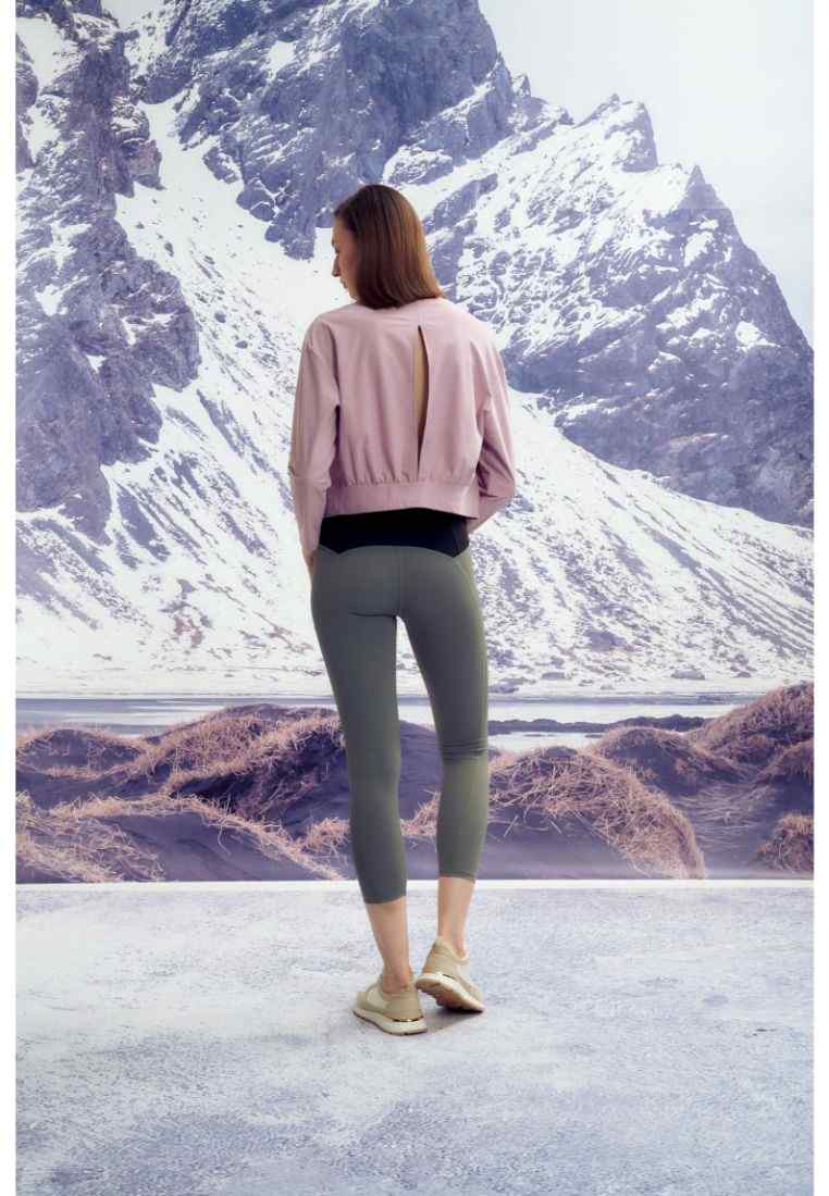Laney Cropped Crew Neck With Open Back