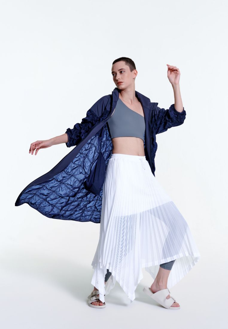 Reverie Lisse Ruffle Full-Length Breaker