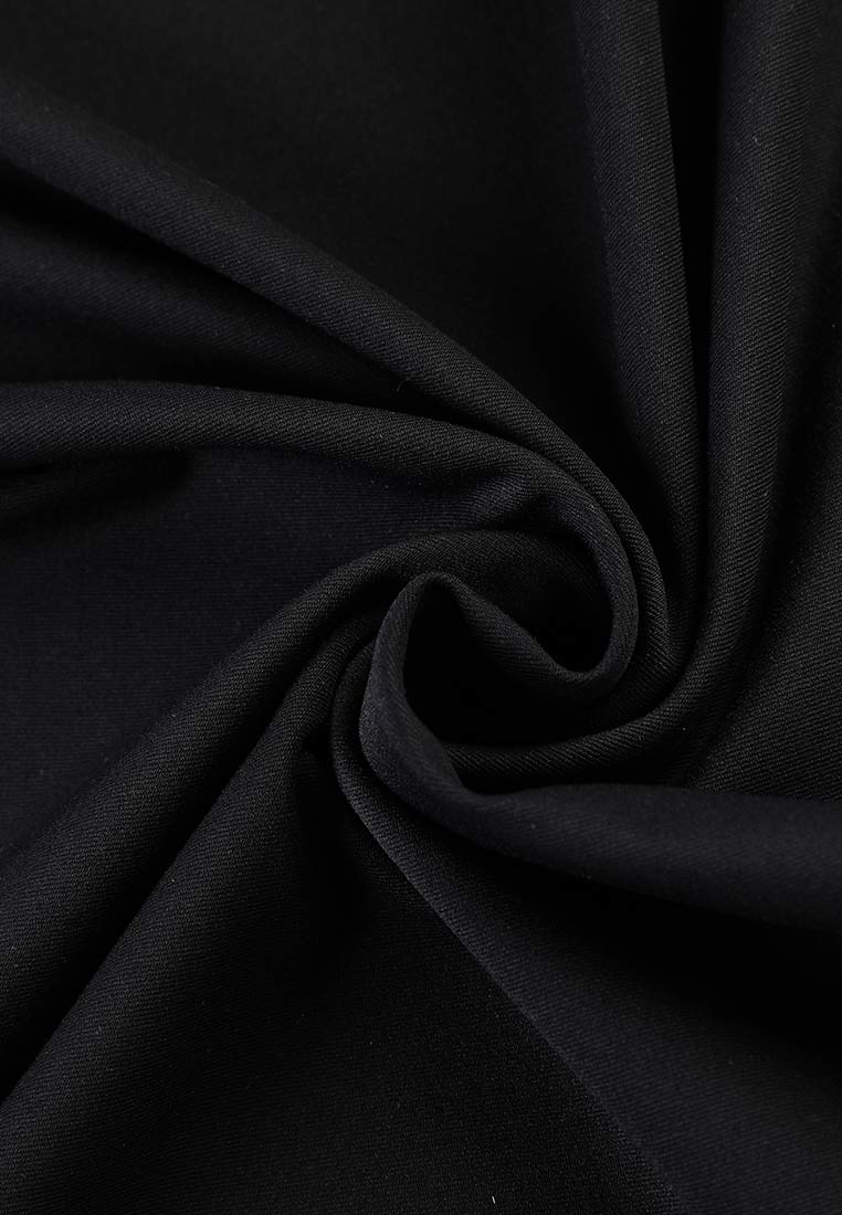 In-Motion Fitted Turtleneck